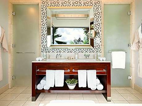 Grand Ocean View Pool Villa