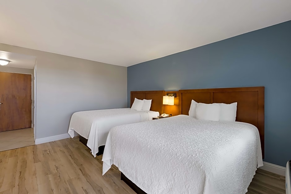 Pacific Coast Roadhouse, SureStay Collection by Best Western