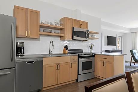 Two-Bedroom Villa with Two King Beds, Two Sofa Beds, Roll-In Shower and Balcony - Mobility Accessible
