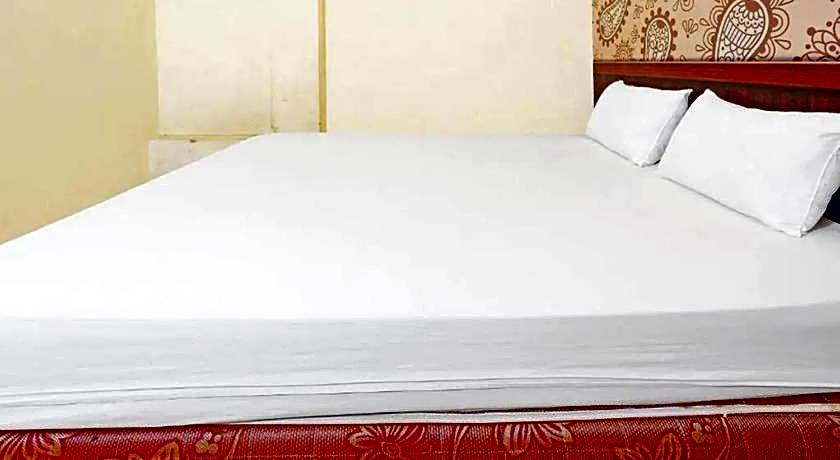 RedDoorz near GOR Lagaligo Palopo