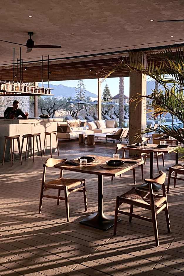 Theros All Suite Hotel - Adults Only