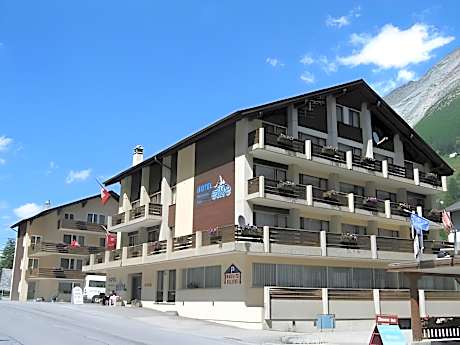 Double Room with Bathtub