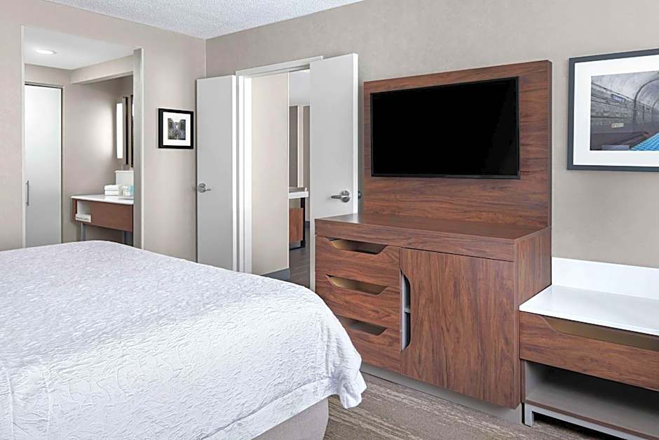Hampton Inn By Hilton And Suites Downtown Chicago