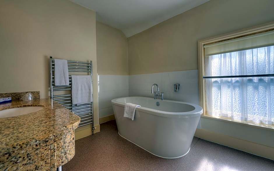 Dog & Partridge by Chef & Brewer Collection