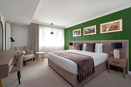 Ivanhoe Inn and Hotel