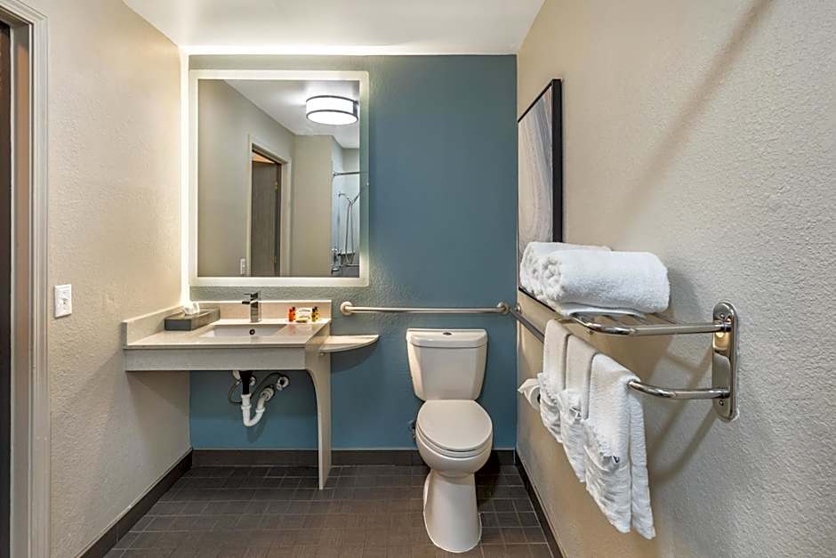 City Express by Marriott Duluth