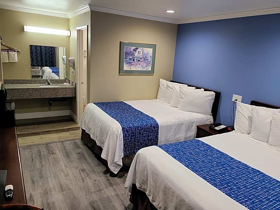 Travelodge by Wyndham Clearlake
