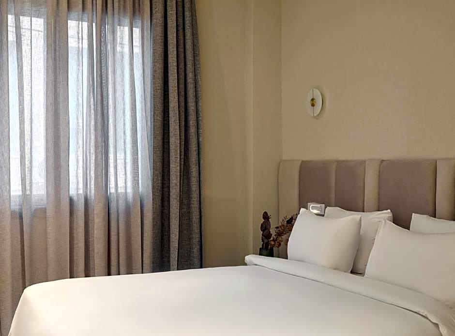 Nur Outline Aparthotel