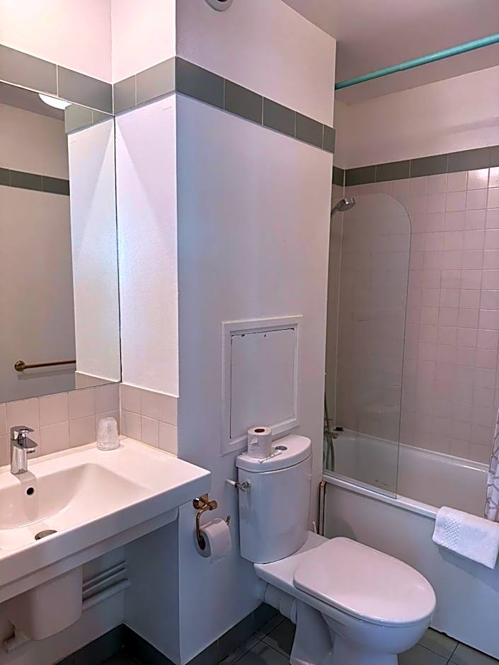 Hotel Paris Vesinet-LogisHotels et Domaine Evenementiel