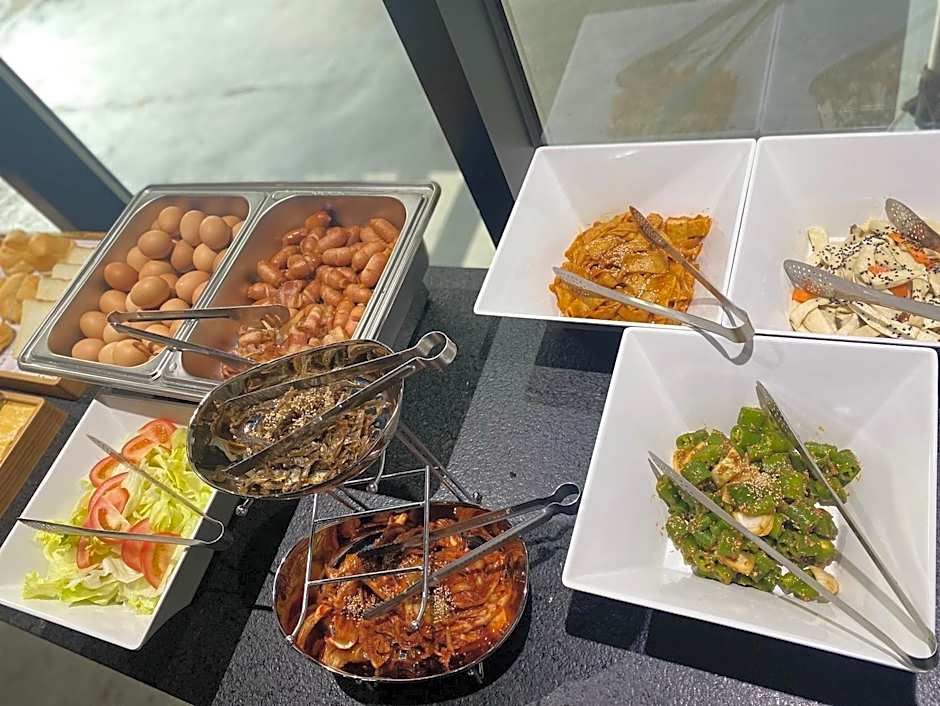 Hotel24ST.UrbanBrown Seosan lakepark 