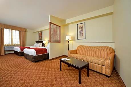 King Suite with Two King Beds - Non-Smoking