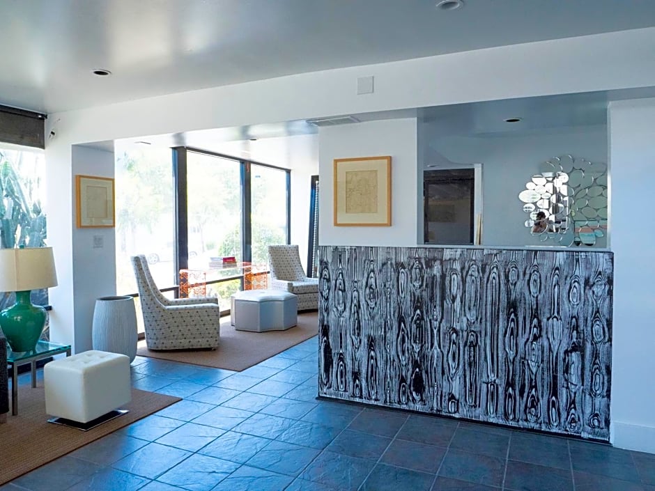 Park Plaza Lodge
