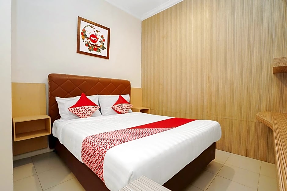 Vaccinated Staff - OYO 658 Alibaba Residence