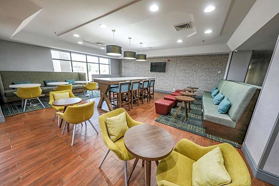 Hampton Inn By Hilton Hutchinson