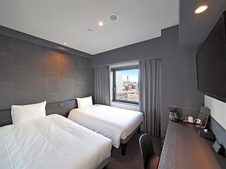 Standard Twin Room - Non-Smoking