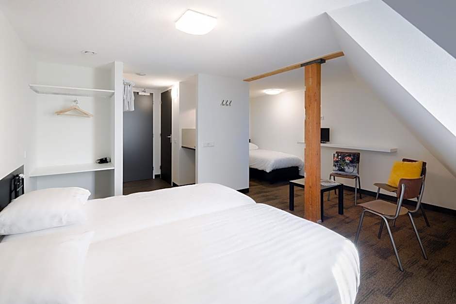 Foto 1 von 6 von Triple Room with Private Bathroom