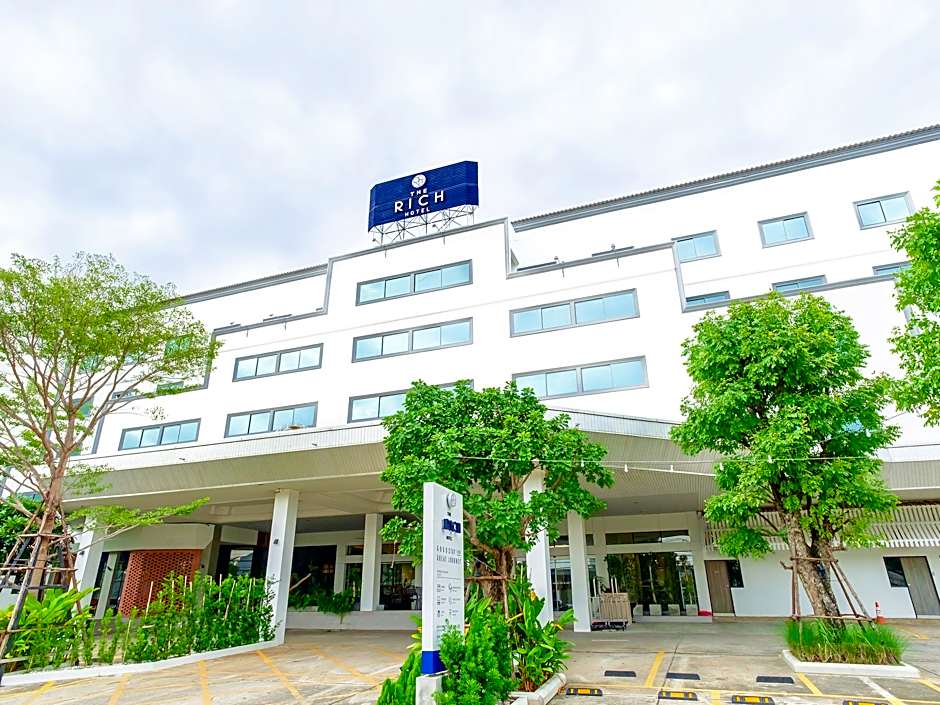 The Rich Hotel