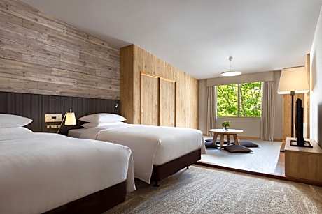 Superior Twin Room with Tatami Area