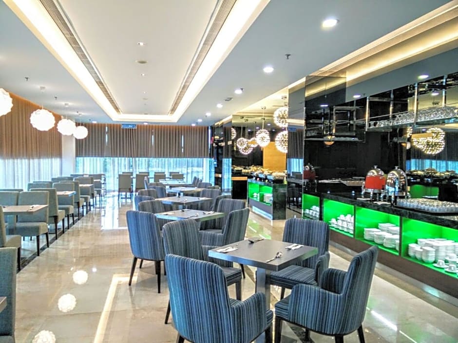 Greens Hotel & Suites