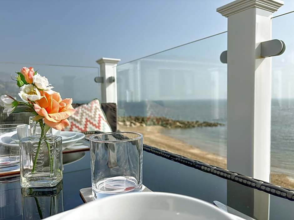 Pemberton Avon pitch 30 Creek Caravan Park dog friendly