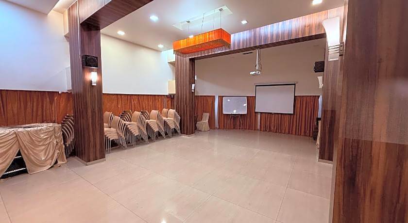 Hotel Alka Residency