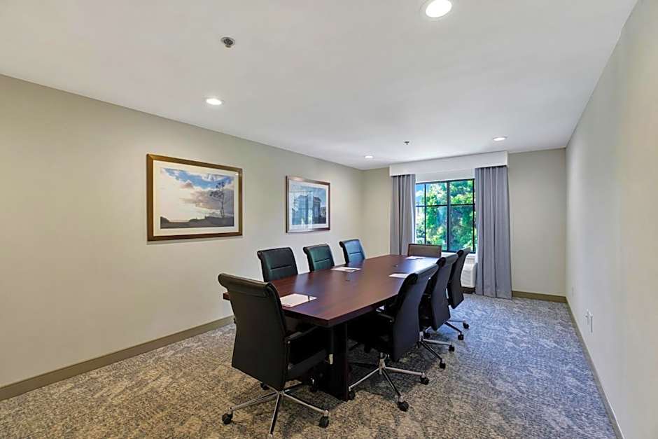 Holiday Inn Express & Suites Carpinteria By IHG