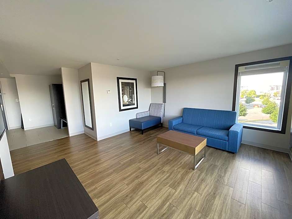 Holiday Inn Express & Suites Gatineau - Ottawa By IHG