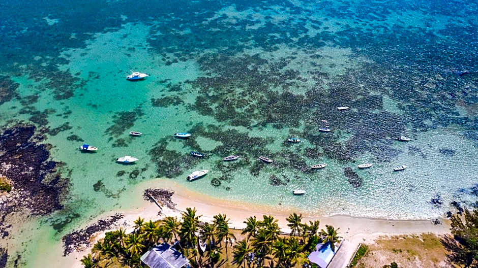 Quaint 4-bedroom Beach Villa in a fishing village