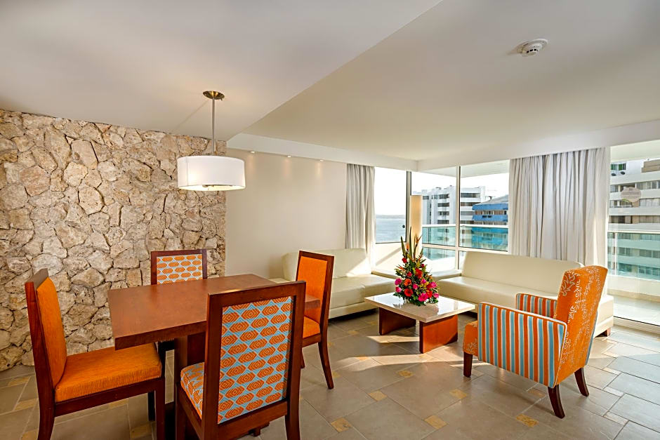 Photo 1 of 2 of Junior Suite, City View