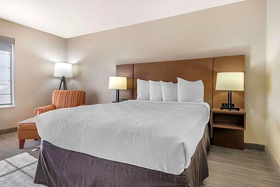 Country Inn & Suites by Radisson, Watertown, SD