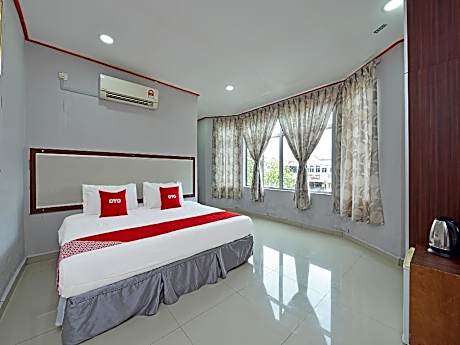 SUPER OYO 818 Hotel 11