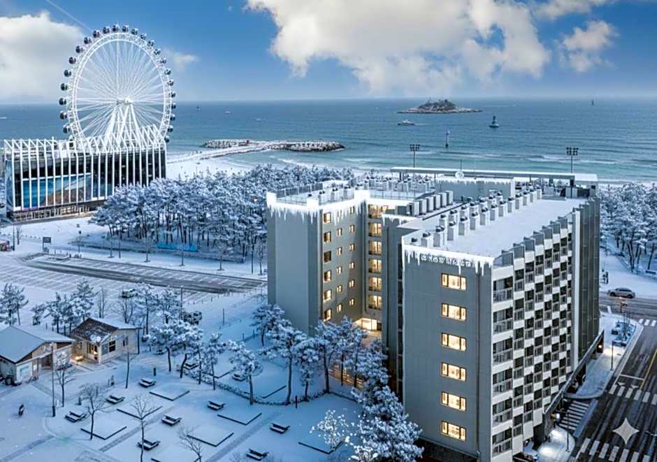 Sokcho Chonpines Beach Hotel