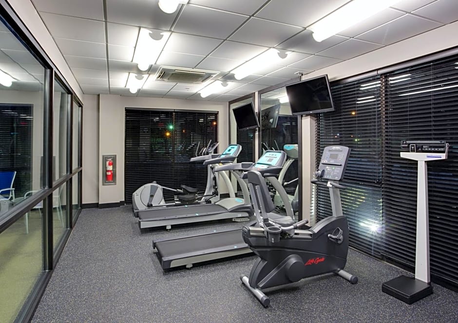 Holiday Inn Express Hotel & Suites Meadowlands Area By IHG