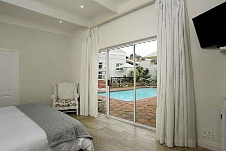 Double or Twin Room with Pool View