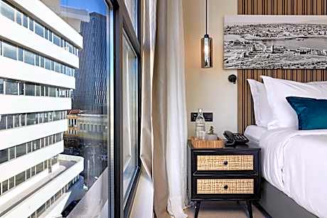Luxury Double Room with City View