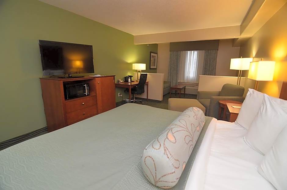 AmericInn by Wyndham Des Moines Airport