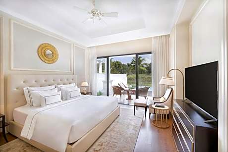 One-Bedroom Villa with Lake View and Private Pool