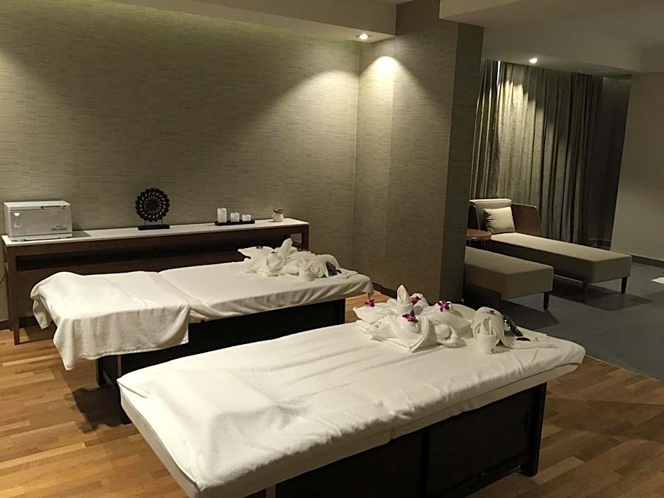 Ramee Rose Hotel