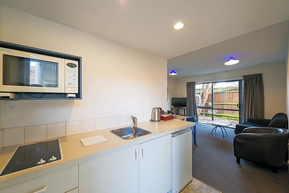 Annabelle Court Motel