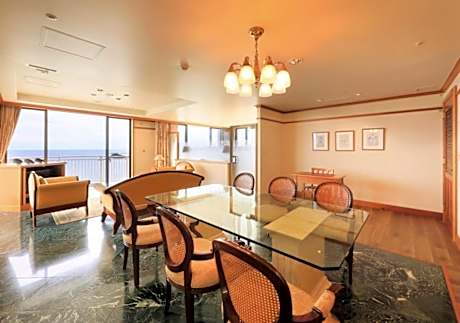 Suite with Sea View - Non-Smoking