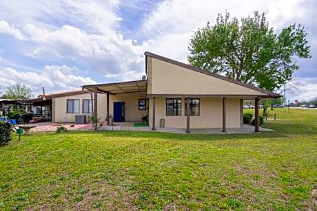 OYO Hotel Daleville AL Hwy 84