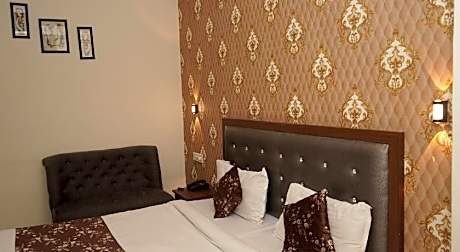 Collection O 71347 Hotel Shubhshree