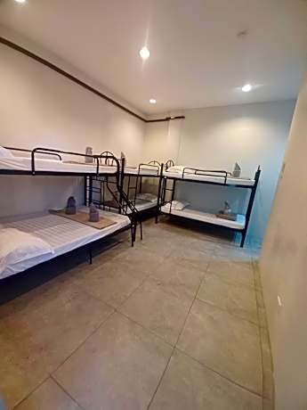 Mixed Dormitory Room