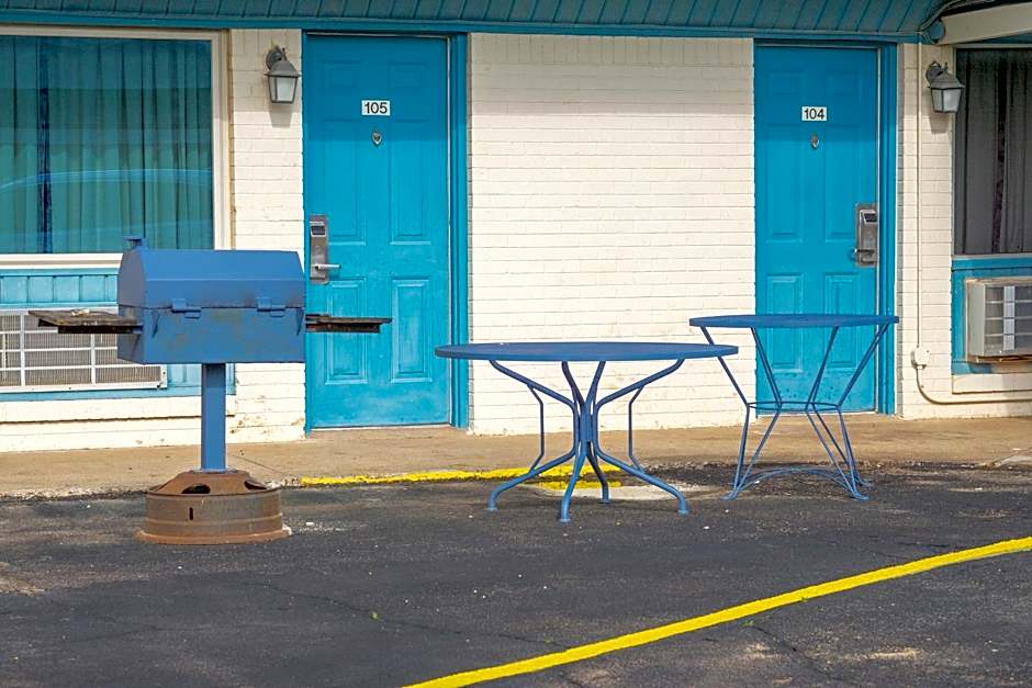 Budget Inn by OYO Frederick US-183