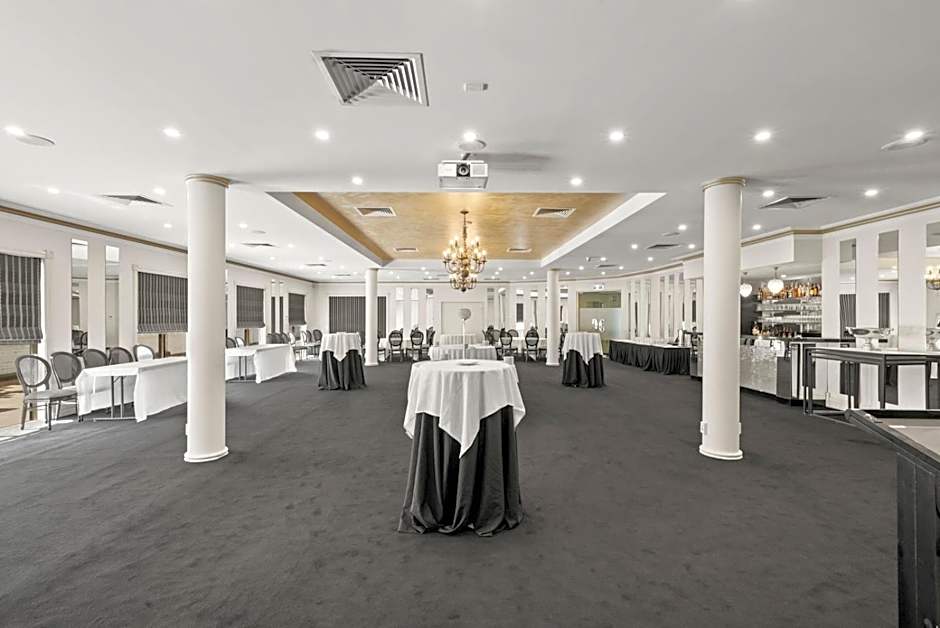 The Carrington Hotel
