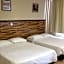 Iskandar Hotel
