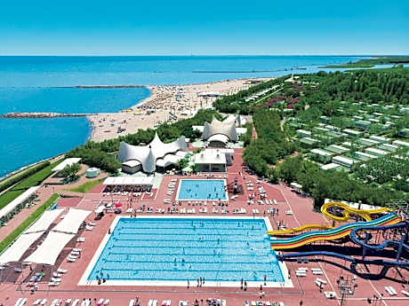 Isamar Holiday Village