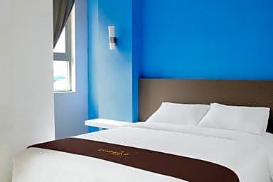 Luxpoint Hotel Surabaya