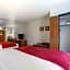 Comfort Suites Redding - Shasta Lake