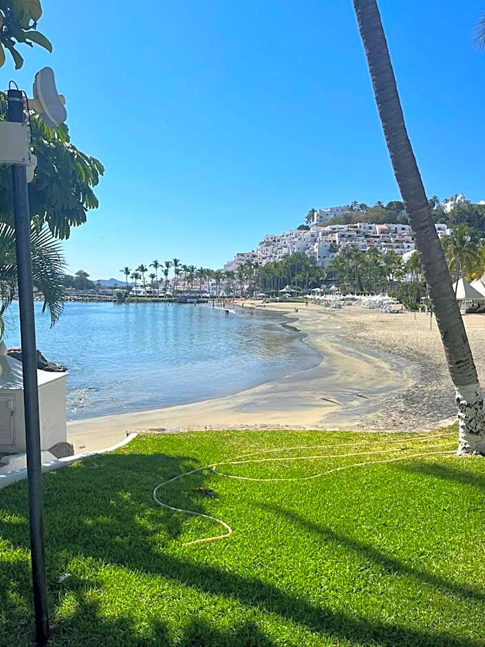 Depto familiar con vista al mar en Playasol Manzanillo